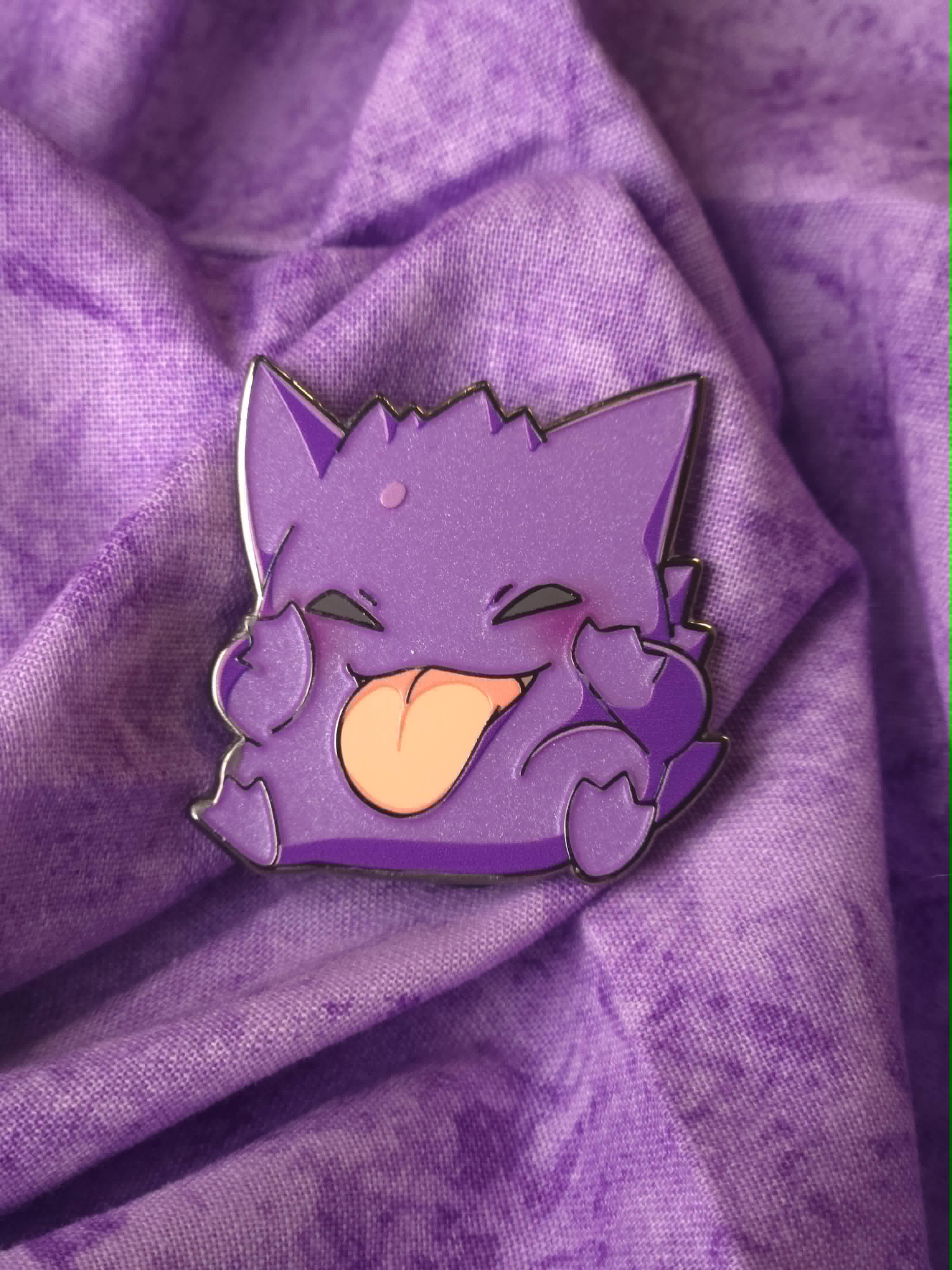 084 Funny Face Ghost Pin
