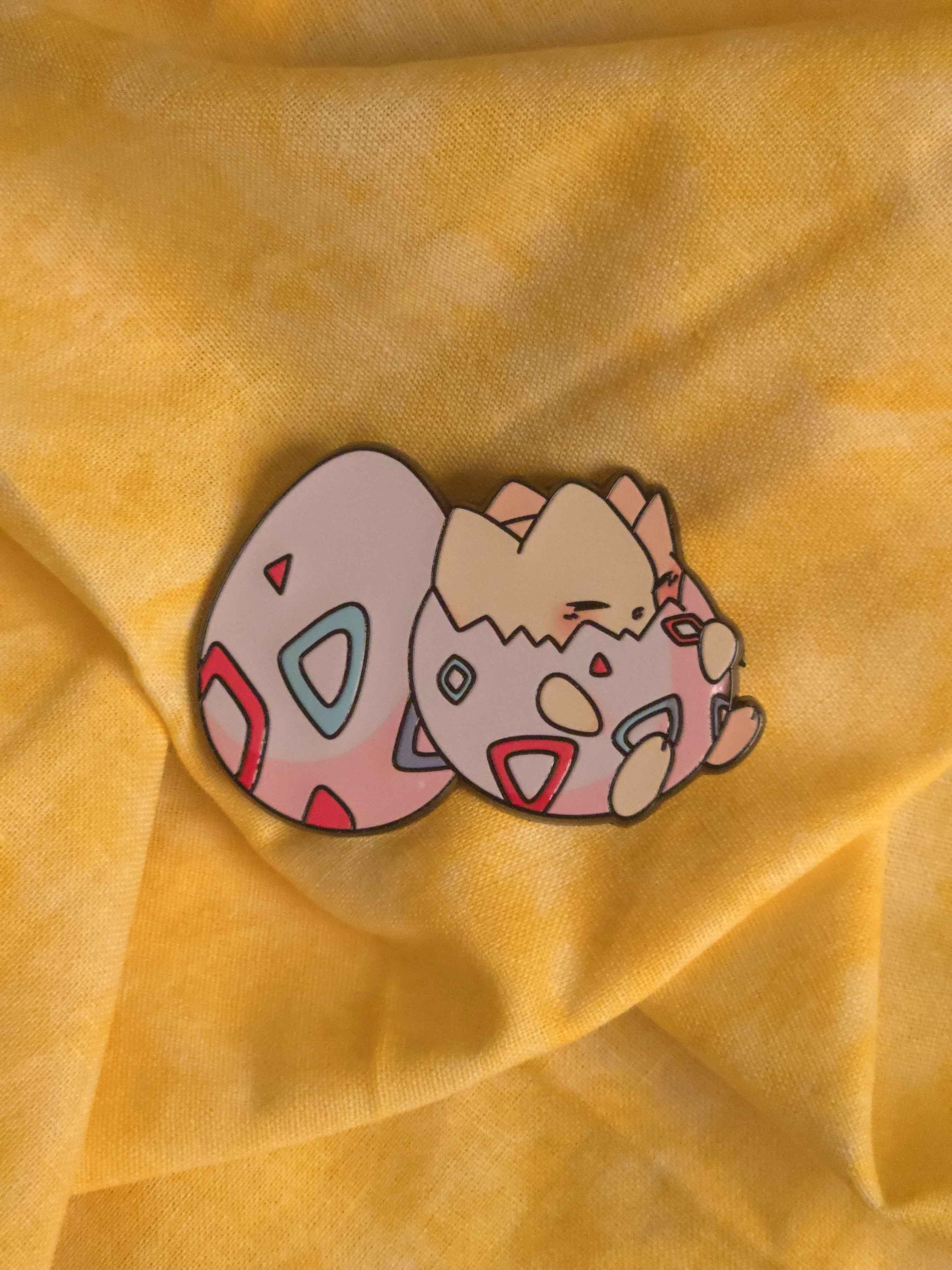 Sleepy Egg Baby Pin