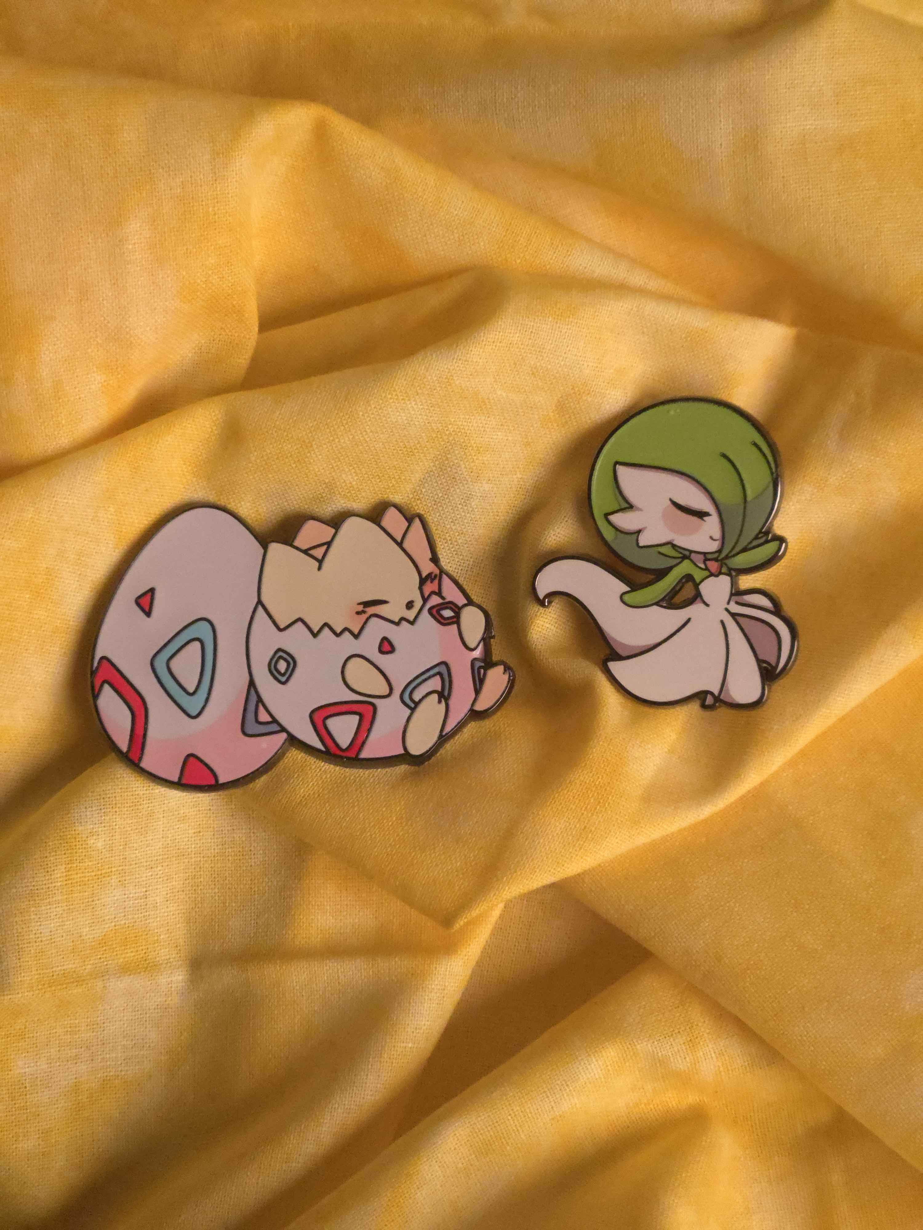 Sleepy Egg Baby Pin