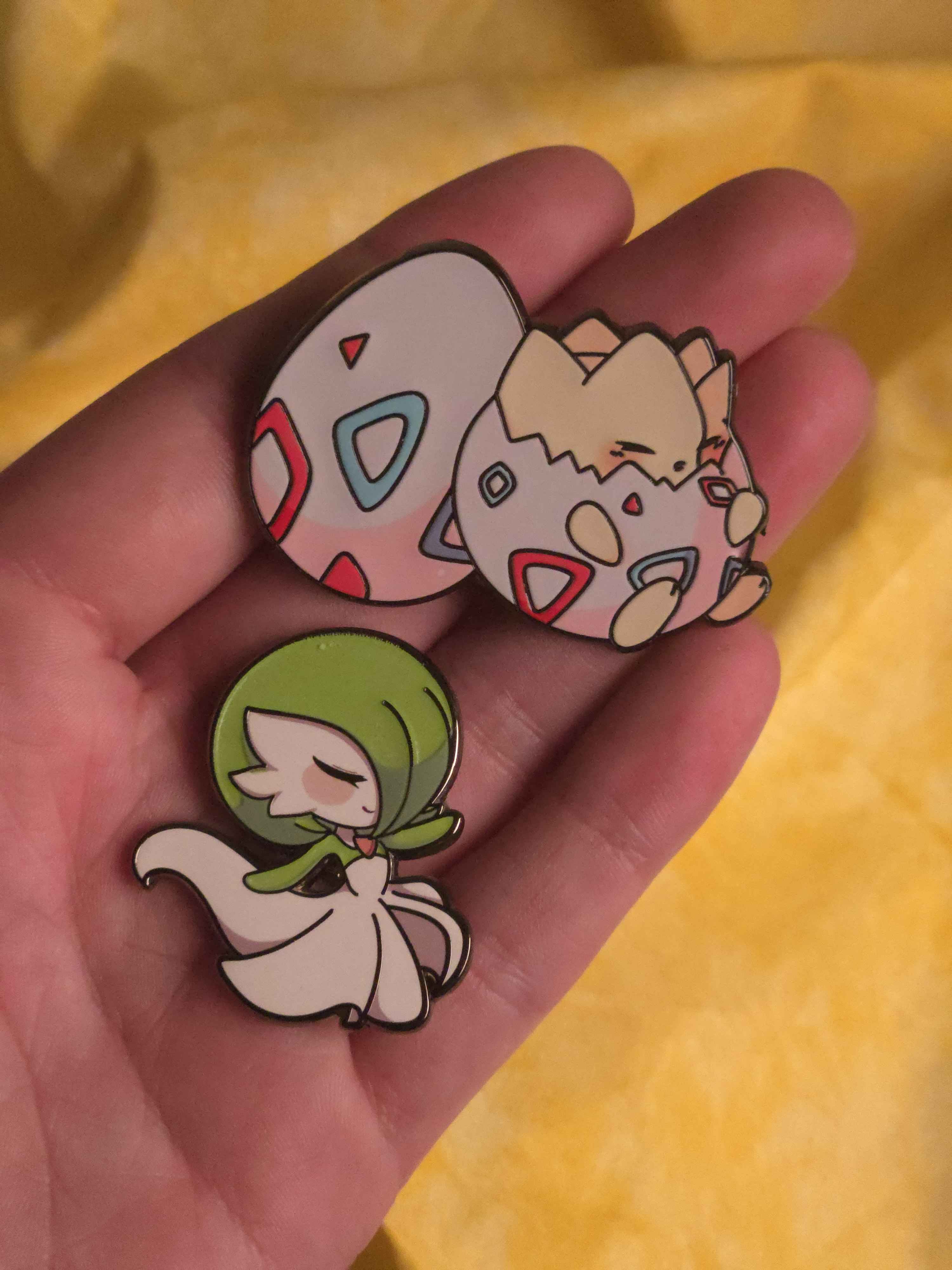 Sleepy Egg Baby Pin